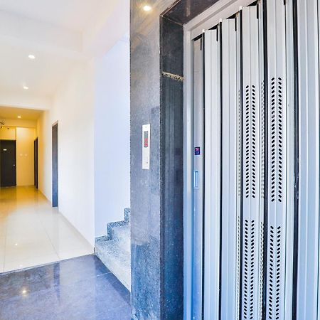 Nova Hotel New Crossroad Rajkot Exterior foto