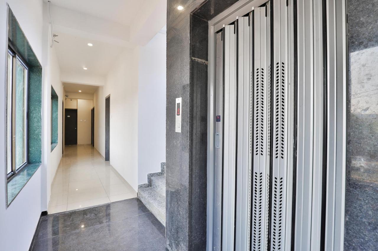 Nova Hotel New Crossroad Rajkot Exterior foto