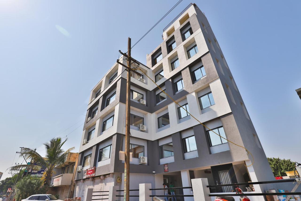 Nova Hotel New Crossroad Rajkot Exterior foto